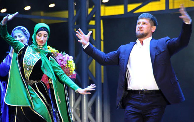 QADAĞA! Toyda qıza yaxınlaşmaq olmaz - VİDEO