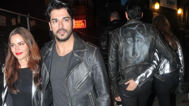 Fahriyedən Abırsızlıq: Əlini sevgilisinin arxasına... - FOTO 18+