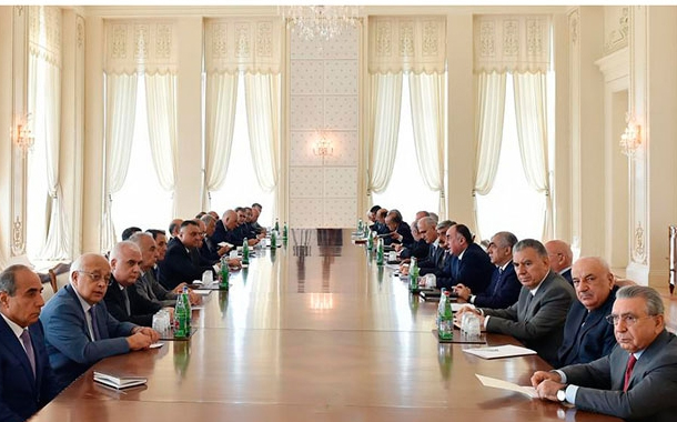 Nazirlərə sualınız var? — SİYAHI