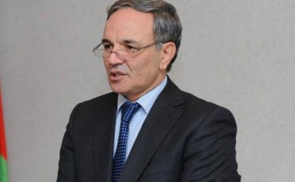 Əflatun Amaşov İrana gedir