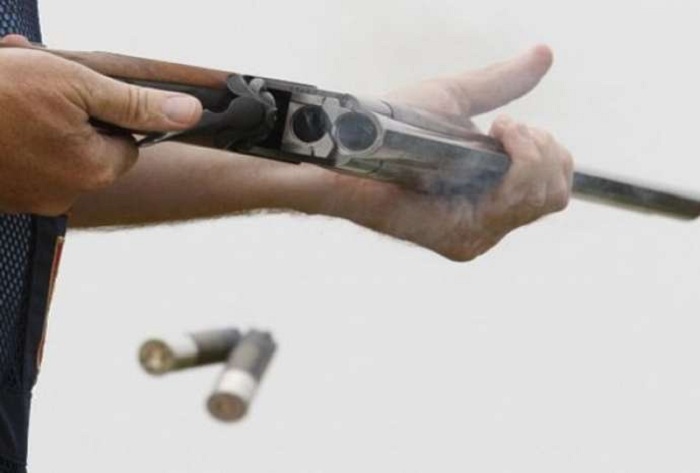 Nazirlik əməkdaşı özünü güllələyib - Rəsmi