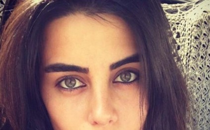 Soyunduğu üçün ANS-dən qovulan aparıcı GERİ DÖNDÜ - FOTO+VİDEO