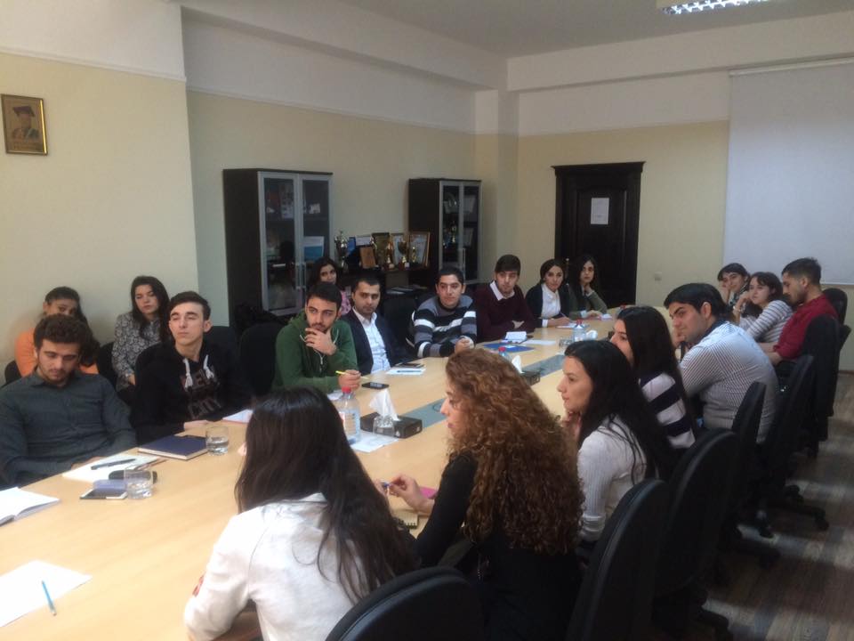 İctimai sektorun akademik proqramı – “QHT Məktəbi” –nə start verildi