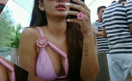 Azərbaycanlı nazir oğlunun eks sevgilisi: 