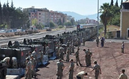 Türkiyə İraqla sərhədə qoşun yığır