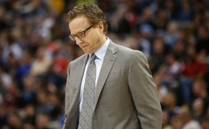 Ehtiraslı fanat baş məşqçinin üzünə... - VİDEO