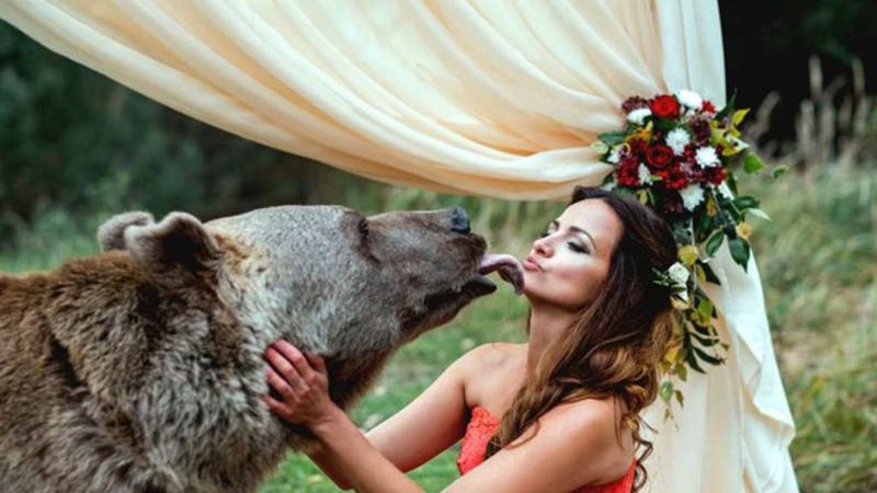 Ağlasığmaz TOY: Qız ayını özünə... – FOTOLAR