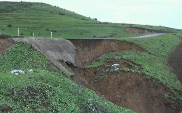 Lerikin kəndlərinin yolu bağlandı