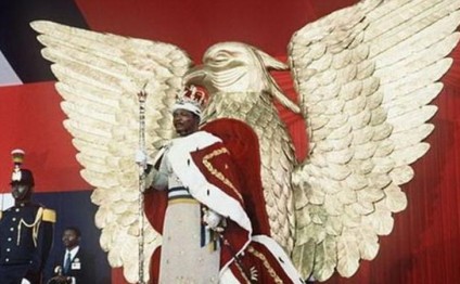 DƏHŞƏT: Dövlət başçısı gözəllik müsabiqəsinin qalibini kəsdirib ətini yedi - FOTOLAR