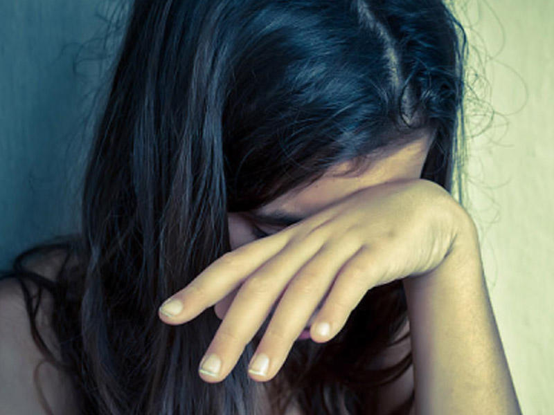 Şagirdlərinin intim yerlərinə toxunan müəllim AZADLIQDA