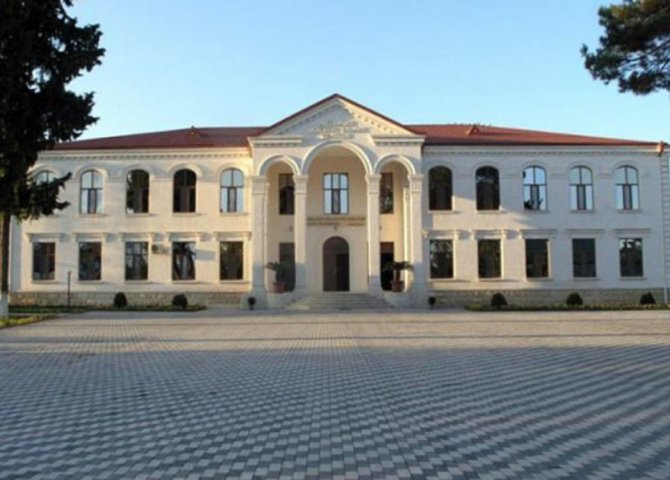 Ağdam rayon 93 saylı orta məktəbdə biabırçılıq: Direktor ərə gedib, məktəbi atası idarə edir