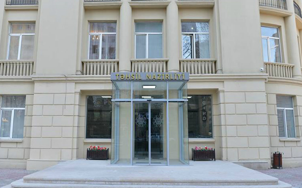 Təhsil Nazirliyinə 15512 müraciət daxil olub