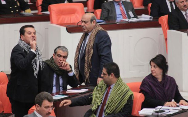 HDP məclisdən getdi