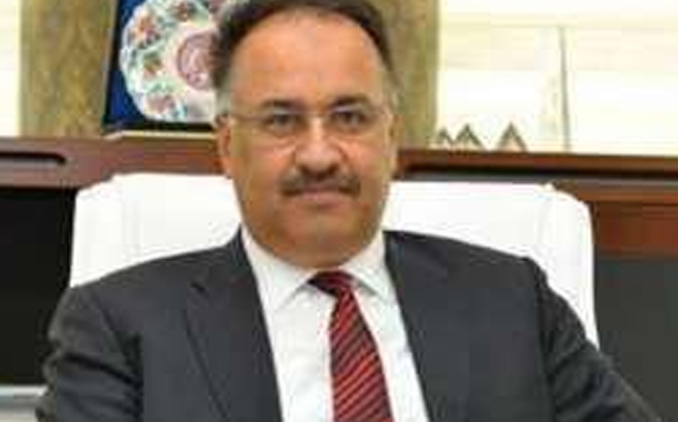 Türkiyədə universitet rektoru qandallandı