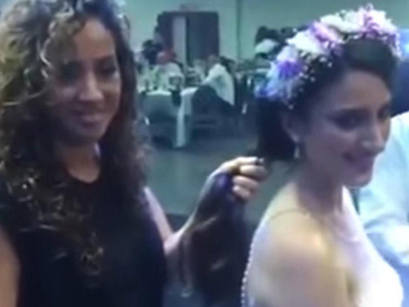 Toy axşamı qəribə hadisə: Gəlinin saçlarını kəsib... - VİDEO