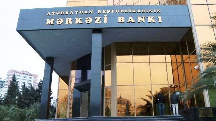 Dolların məzənnəsi 1,68 manata yaxınlaşır