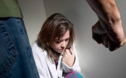 Sevgilisi tərəfindən ölümcül döyülən qadının görüntüləri yayıldı - VİDEO