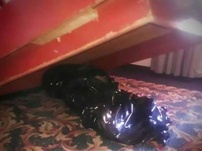 DƏHŞƏT! 1 həftə ölü qadınla yatdılar - FOTO