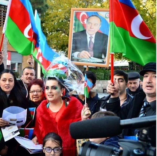 Elza bayrağımıza büründü - FOTOLAR