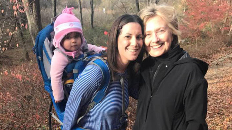 Hillari Klinton meşəyə çəkildi- Seçkilərdən sonra ilk dəfə- FOTO