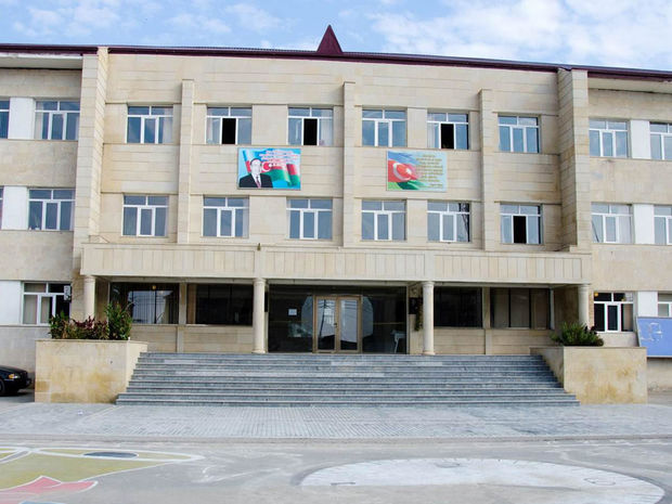 Bakının qalmaqallı məktəb direktoru işdən çıxarıldı