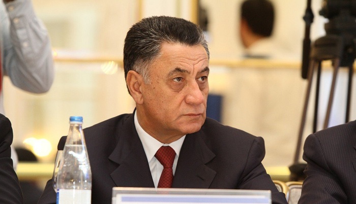 Nazir FETÖ-dan danışdı: `Tədbirlər davam etdirilir`