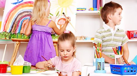 Azərbaycan təhsilinin daha bir biabırçılığı: Müəllim uşağın qulaqını kəsdi - Baxçada!!!