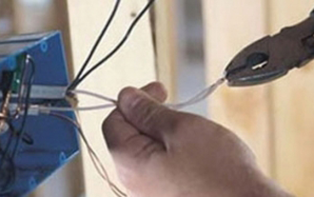 İşıq İdarəsinin işçisini “tok” vurdu, öldü