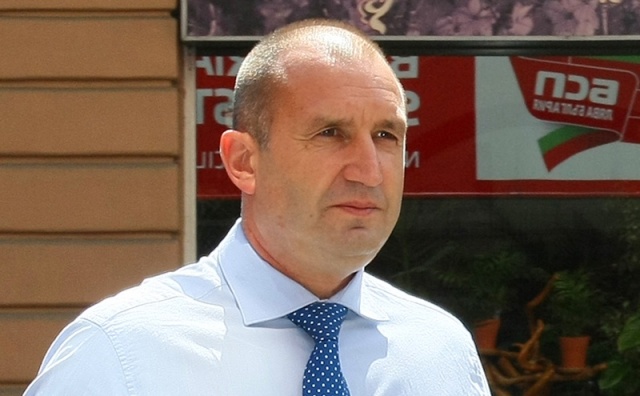 Rumen Radev Bolqarıstanın yeni prezidenti seçilib