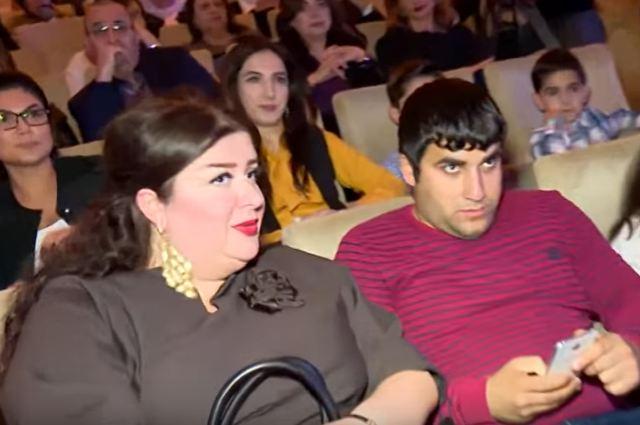 Yeni ana olan Xuraman əri ilə - Fotolar