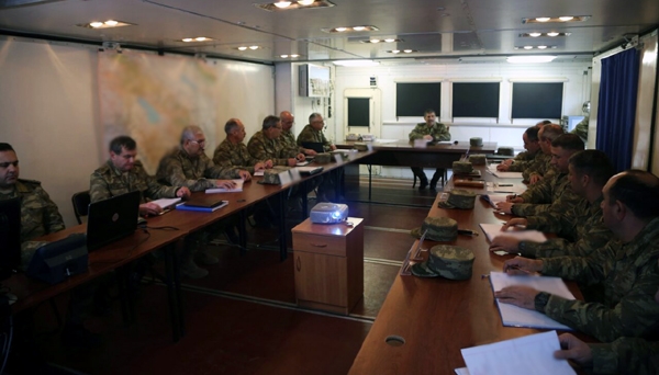 Zakir Həsənov səhra şəraitində müşavirə keçirib - FOTOLAR