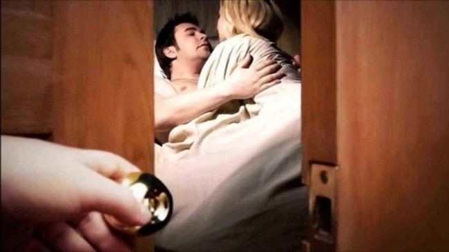 Arvadını yataqda başqası ilə sevişərkən tutdu, öldürüldü - FOTOLAR