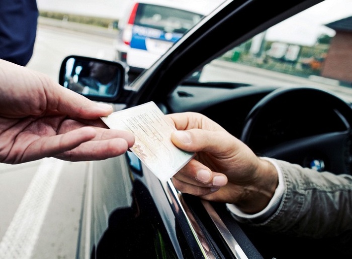 Saxta sənədlə tutuldu - FOTOLAR