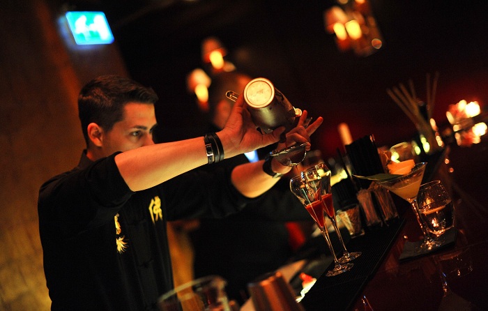 Azərbaycanda içki, siqaret və bar qadağası