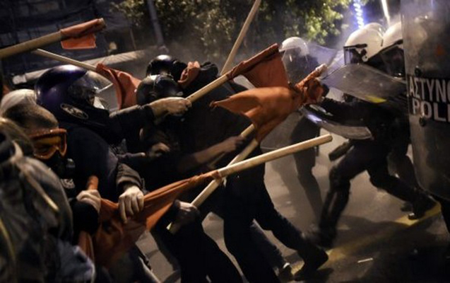 Polislə 4 min yunanlının qarşıdurması - Obamanın səfərinə etiraz+Video