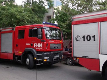 Bakıda yaşayış binasında YANĞIN