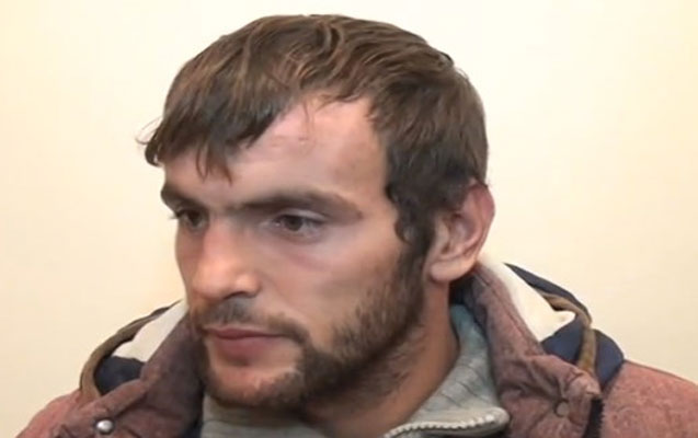 Əlbir olub geyim mağazasından oğurluq etdilər