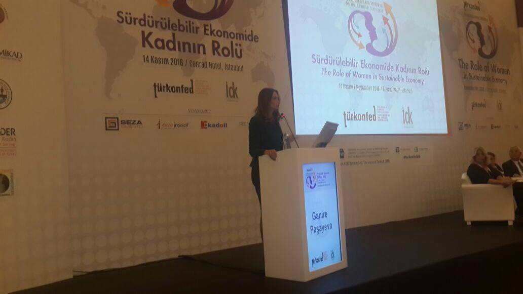 Millət vəkili Beynəlxalq Qadın Konfransında köçkün qadınlardan danışıb