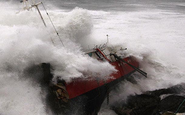 İki gəmi toqquşdu: 15 nəfərdən xəbər yoxdur