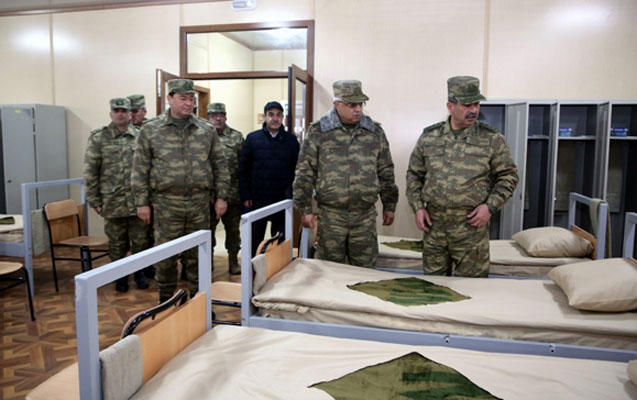 Nazir hərbi hissələrdəki yeni yaşayış komplekslərinin açılışında - Fotolar