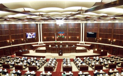 Gələn il üçün deputatların əmək haqqı xərcləri açıqlandı - Rəsmi