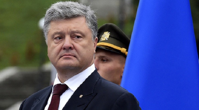 Poroşenko azərbaycanlı diplomatı mükafatlandırdı - FOTO