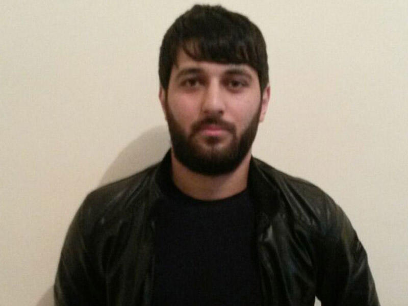 Kişilər mağazadan kosmetika oğurladılar - FOTOLAR