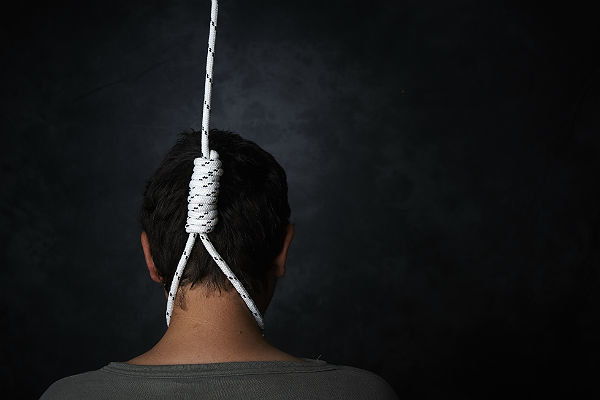 Sumqayıtda orta məktəbdə intihar