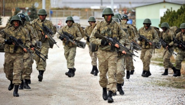 Bu şəxslər əsgərliyə könüllü gedəcək - Yeni qanun