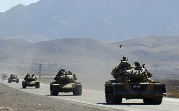 Türkiyə Suriyanın Menbicə hücuma hazırlaşır