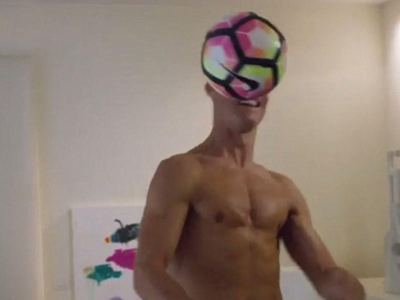 Ronaldo yataq görüntülərini yaydı: 