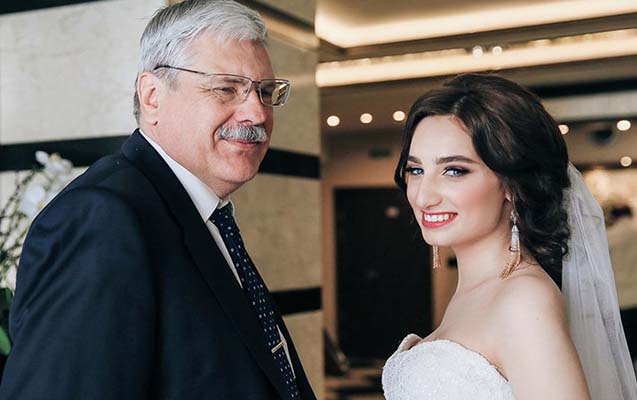 Rusiyada vitse-spikerin qızı intihar edib - Doğum günündə