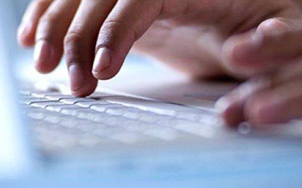 5 il əvvəl aldığı data kart başına iş açdı — VİDEO