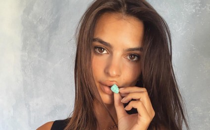 Məşhur supermodel lüt soyundu - FOTOLAR